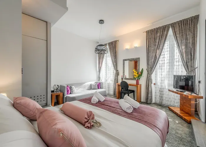 Starlight Luxury Suites