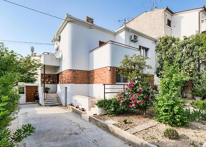 Happy Home - Rental Residence