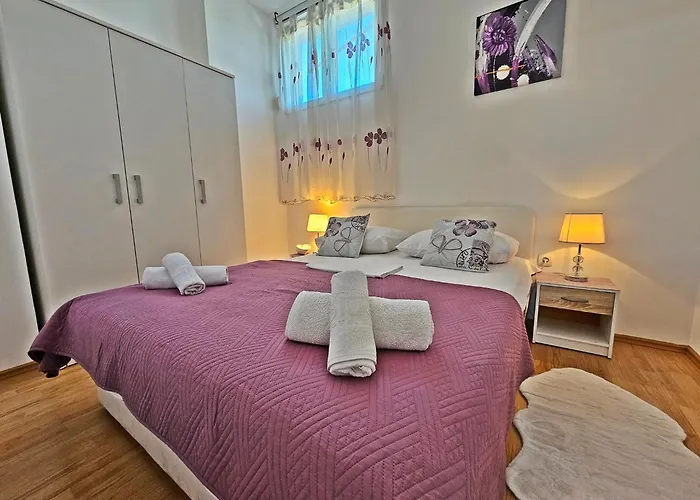 Apartments Moni 2