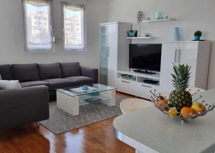 Apartment Domino