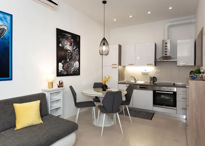 Moon Apartment