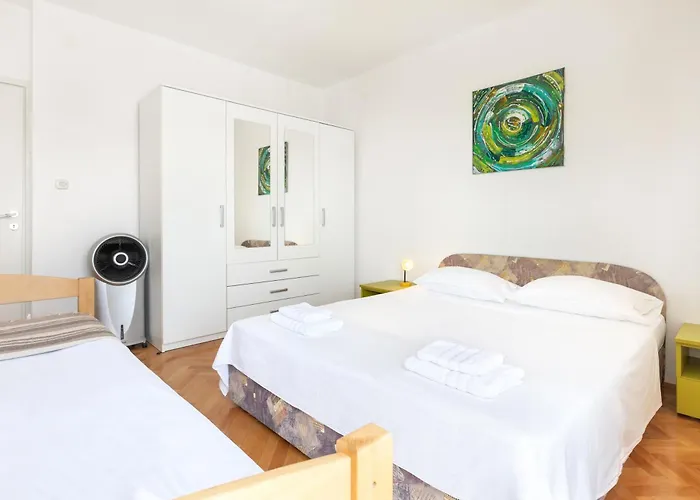 Apartment Dionis