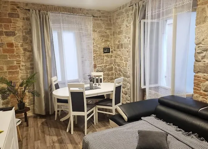 Palace Apartment
