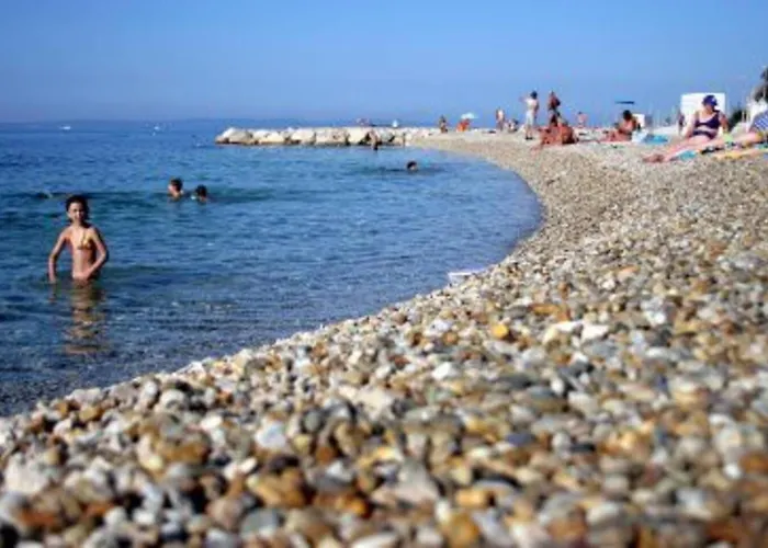 Apartments Near Beach Trstenik With Secure Parking