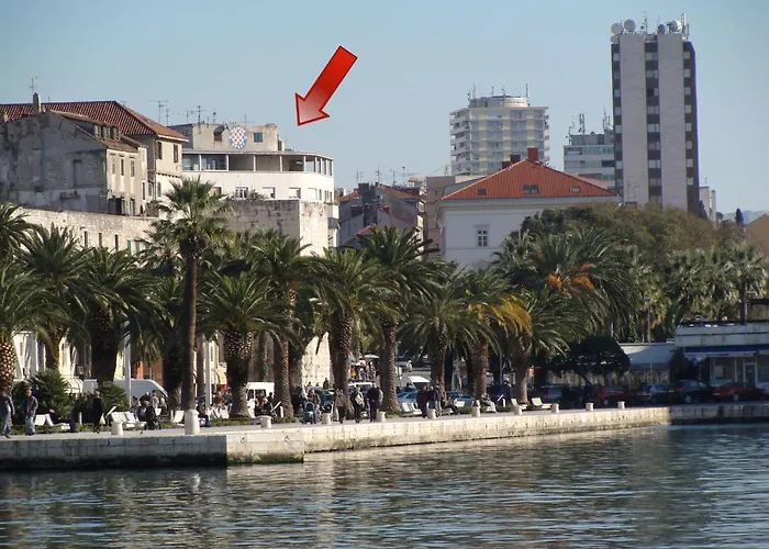 Diocletian Apartments & Rooms