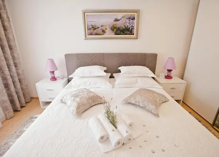 Apartment Satureja Montana