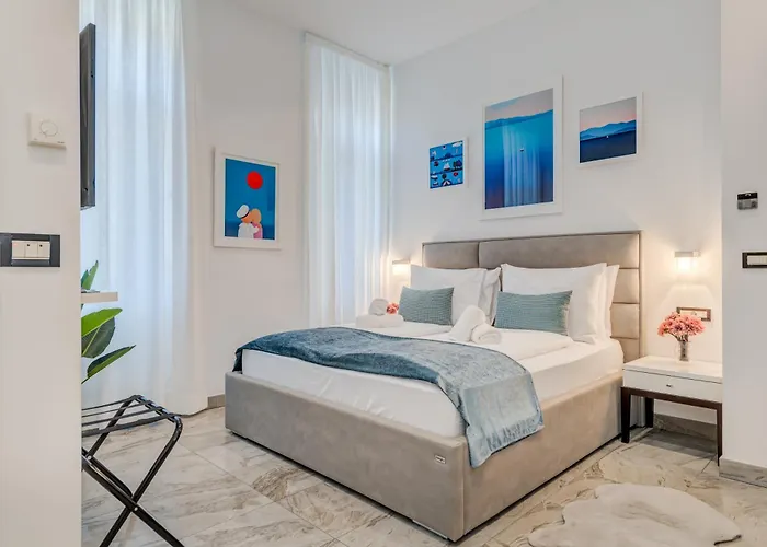 Tango Luxury Rooms