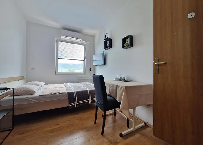 Rooms For Two With Private Bathroom Near Split Center