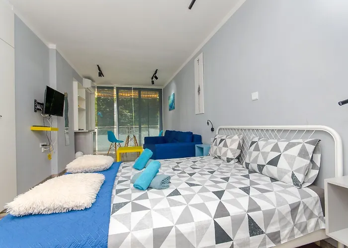 Malena Rooms