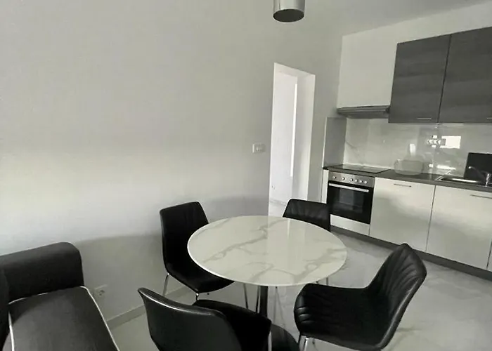 Apartment Nb Split