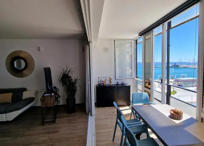 Marinaview City Center Apartment