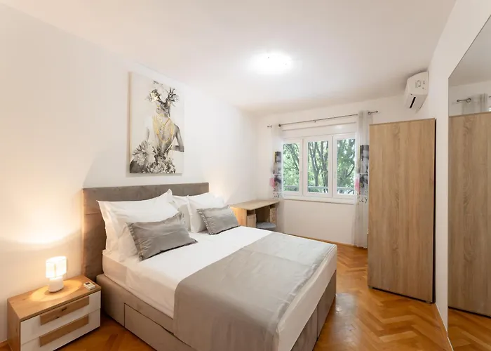 Apartment Central To Beach & Old Town