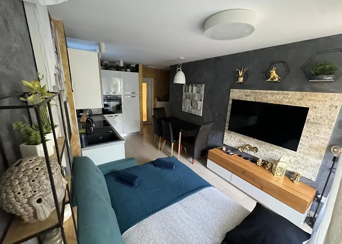 Apartment Astra With Private Parking