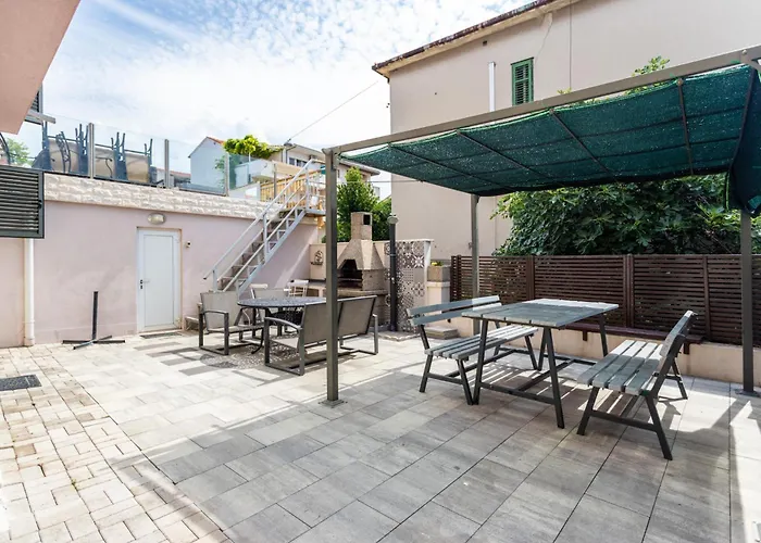 Villa Violeta With The Sea View, 3 Min Walk To The Beach