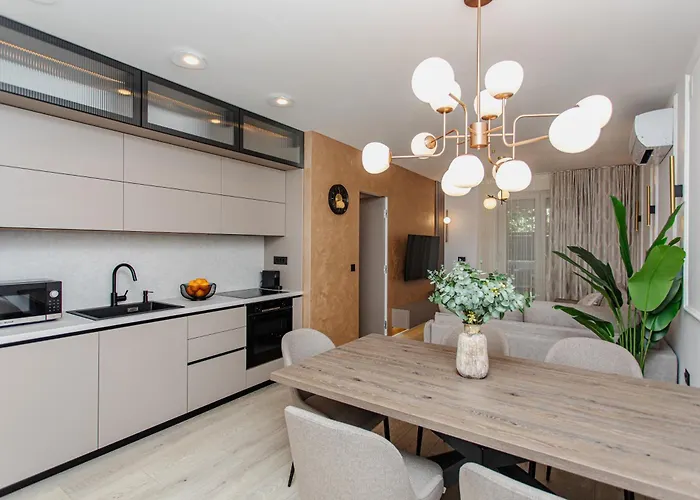 Stunning Designer Apartment Bella With Private Garage