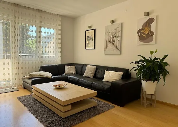 Premium Apartment Split