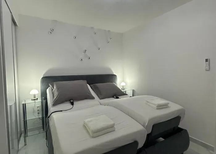 Galaxy - Futuristic Apartment Split