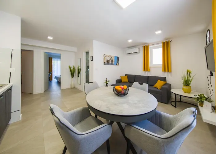 A-More Apartment