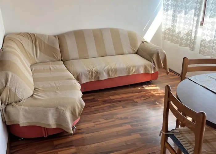 Three Bedroom Apartment Laura