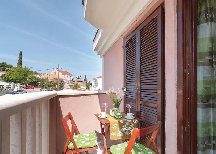 Lovely Apartment In Split With Wifi