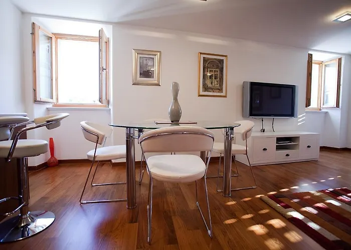 Peristil Apartment