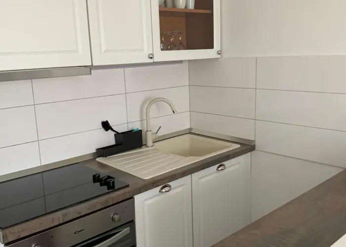 Apartment Marci 2 With Parking Place