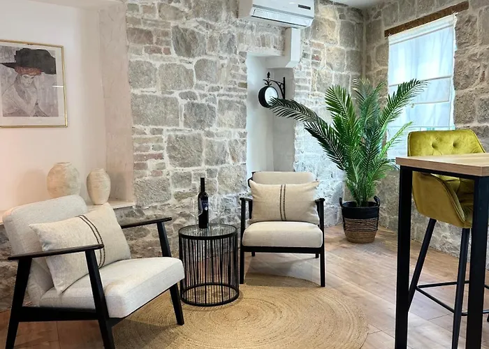 Dani Apartments