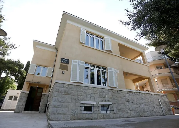 Hostel Vila Mikica