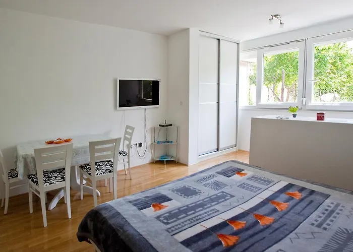 Apartment Busic In Split