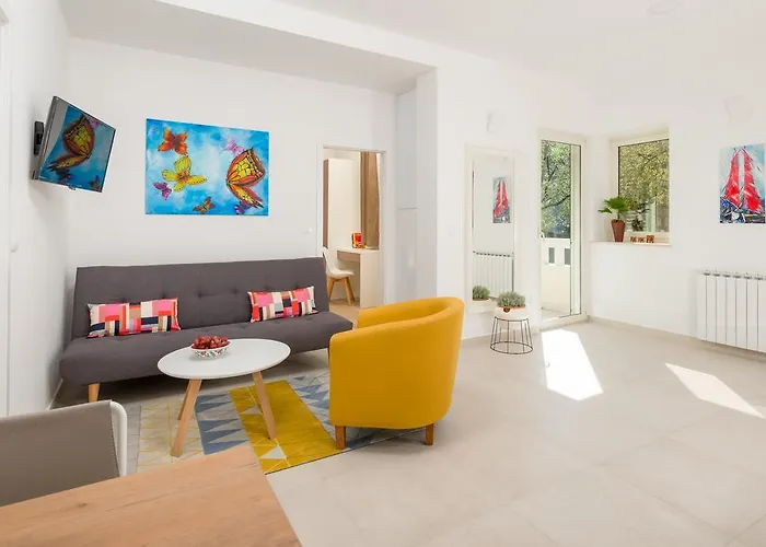 Urban Chic Luxe Apartments Near Beach Bacvice & Centre