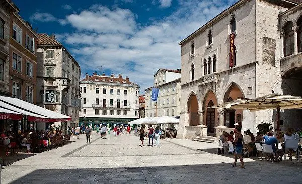 Guesthouse Main Square