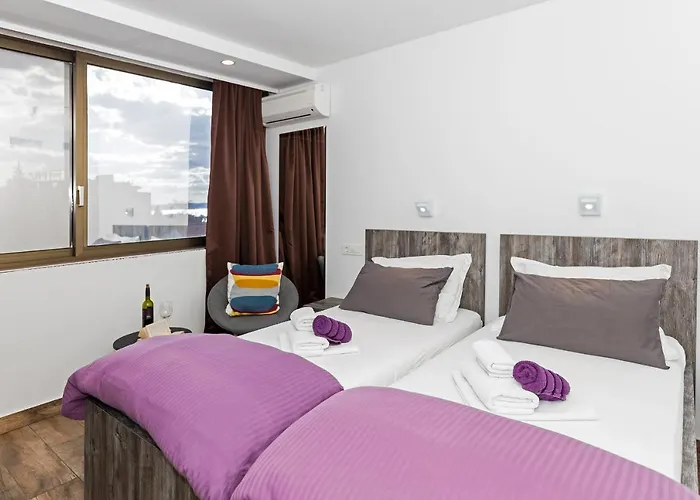 Apinelo Tower Rooms
