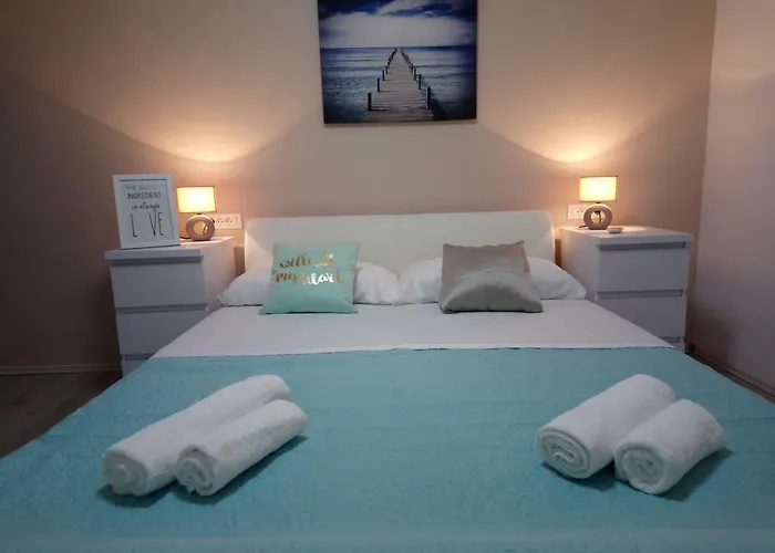 Aquamarine Apartment