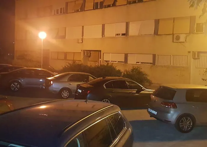 Apartment Bal