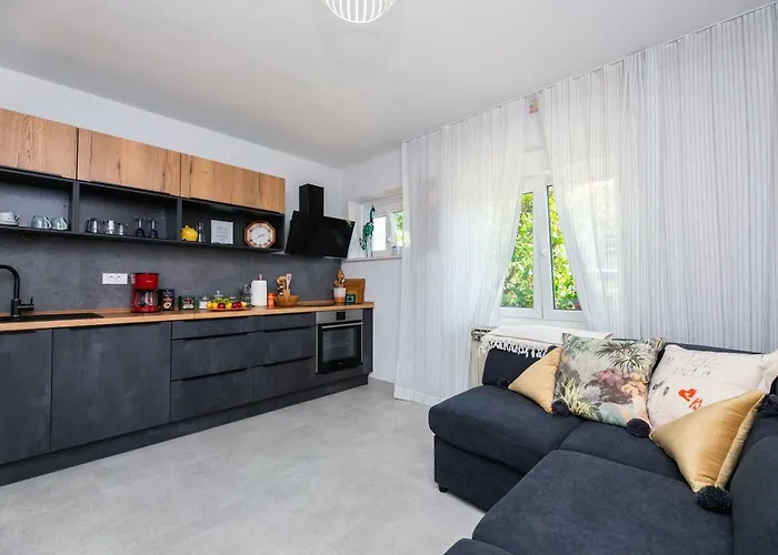 Apartment Pavone - Private Parking