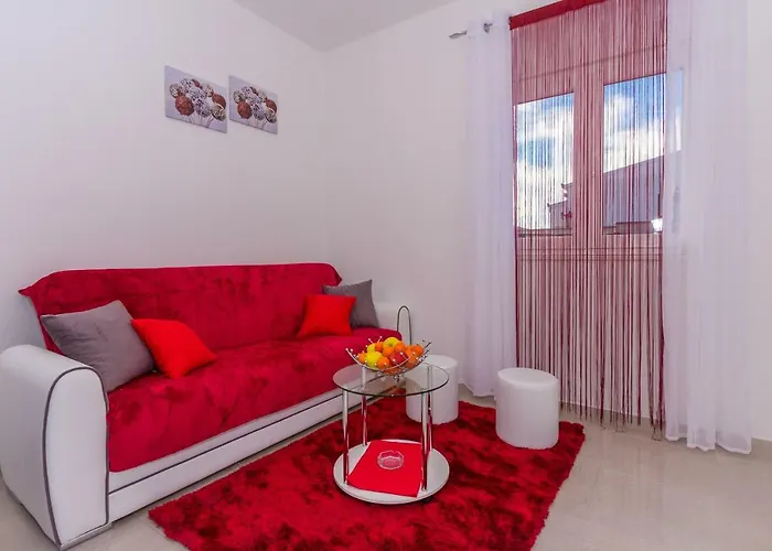 Apartment Ema