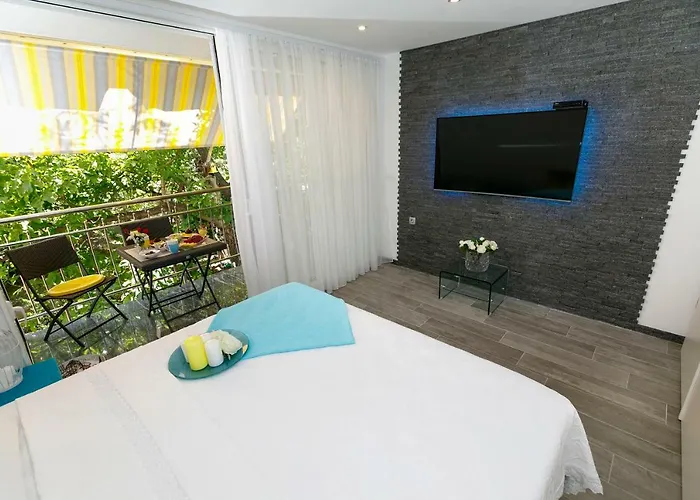 Rose Apartment