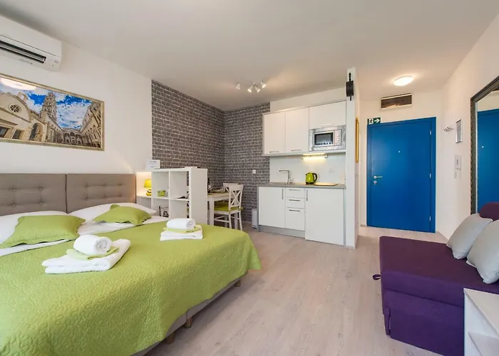 Ink Apartment