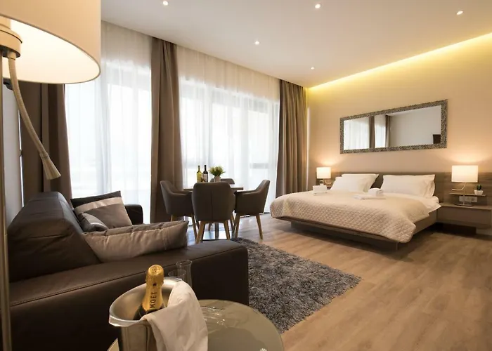 Apartment And Rooms Comfort Zone