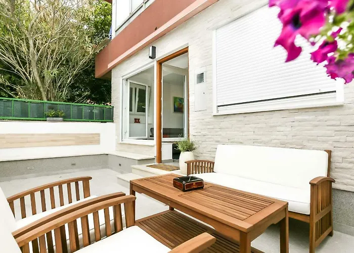 Split Retreat @ Town Center W/Terrace