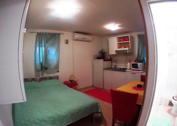 Mini Studio