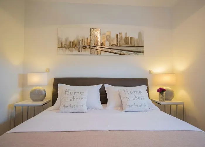 Comfortable Cozy Beach Apartment