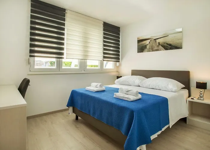 Ac Apartment With 2 Bedrooms And 2 Bathrooms-Free Private Parking