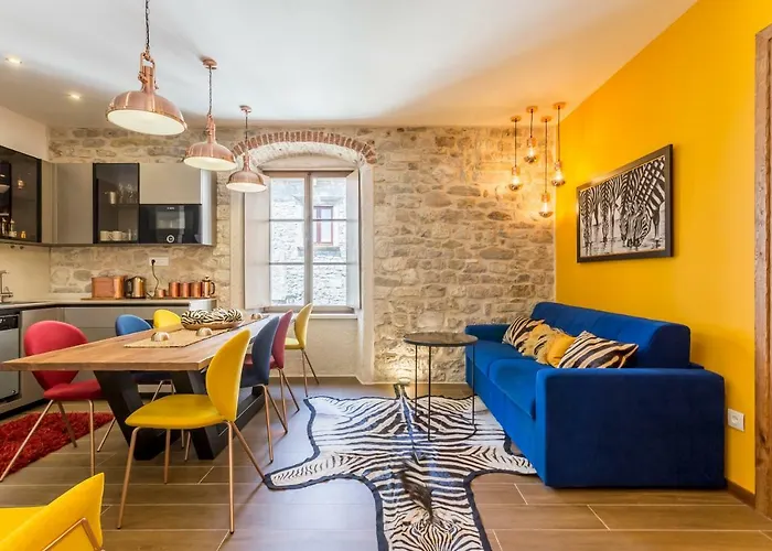 Bygrace Apartment