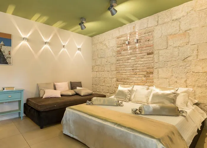 City And Beach Luxury Residence