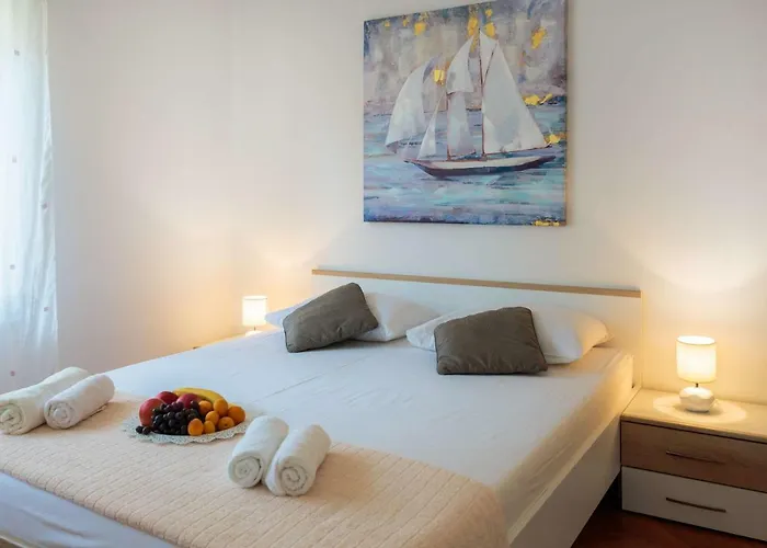 Apartment Laro - Modern&Spacious