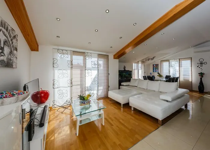 Apartments Selak
