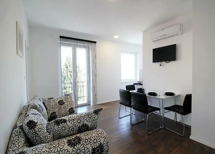 Apartment Split Lazarica