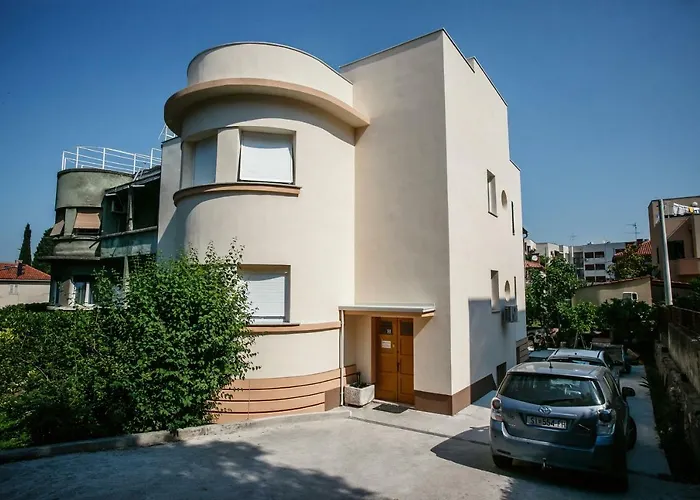 Villa Lole