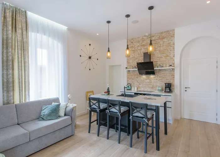 Arcus Apartment With Beautiful Terrace